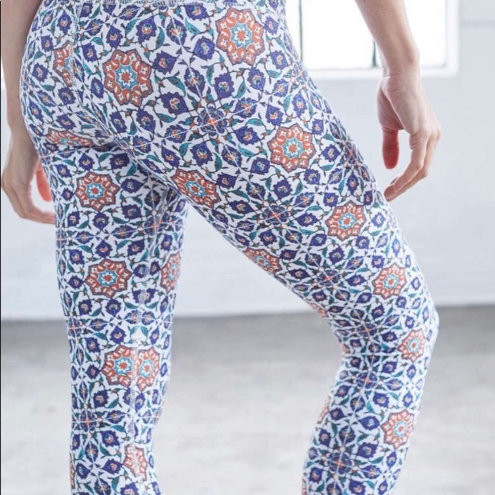 DYI Tile Print Signature Tight (Leggings)